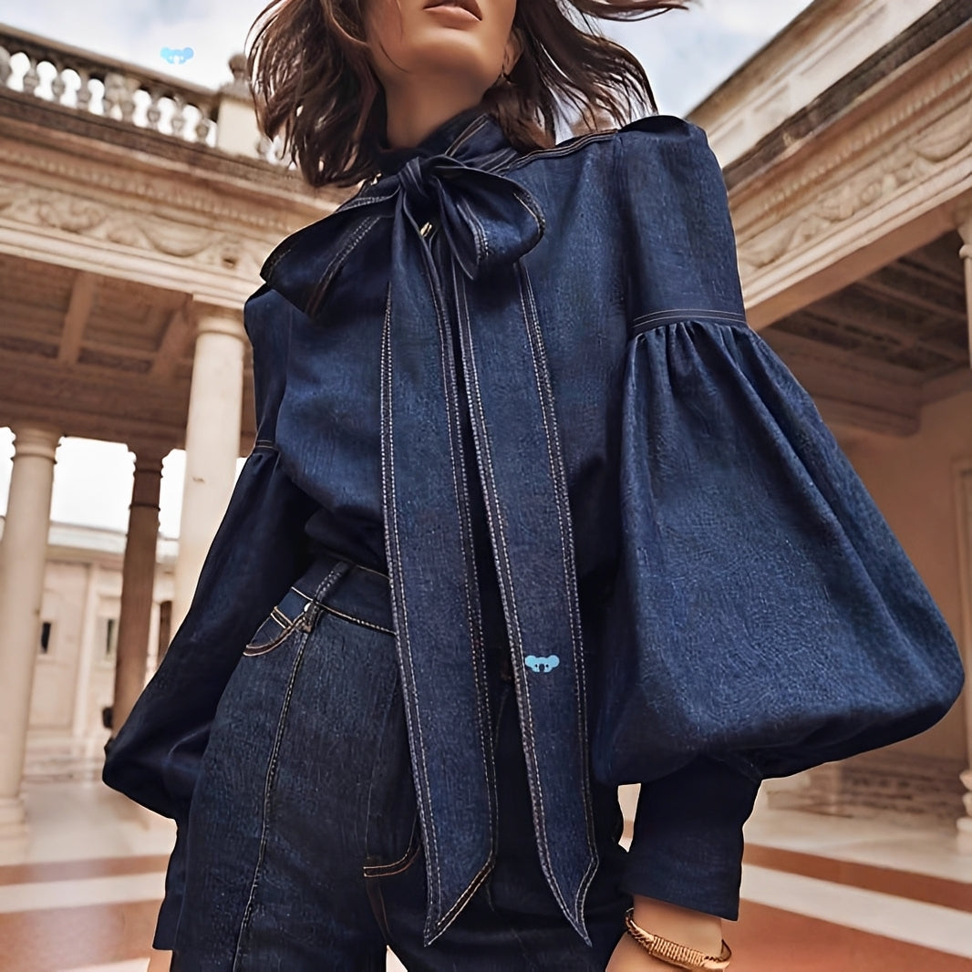 Livia - Eleganta Denimblusen med Fina Detaljer