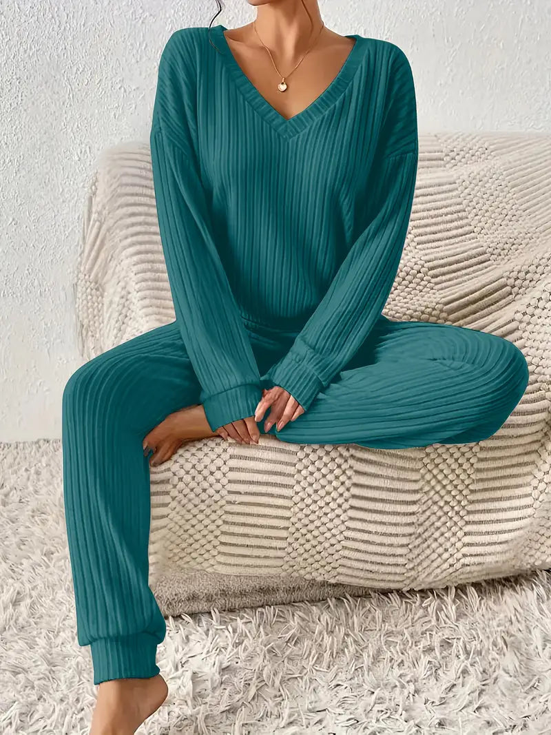 Elegant Loungewear Sæt med V-Hals og Ribbet Design