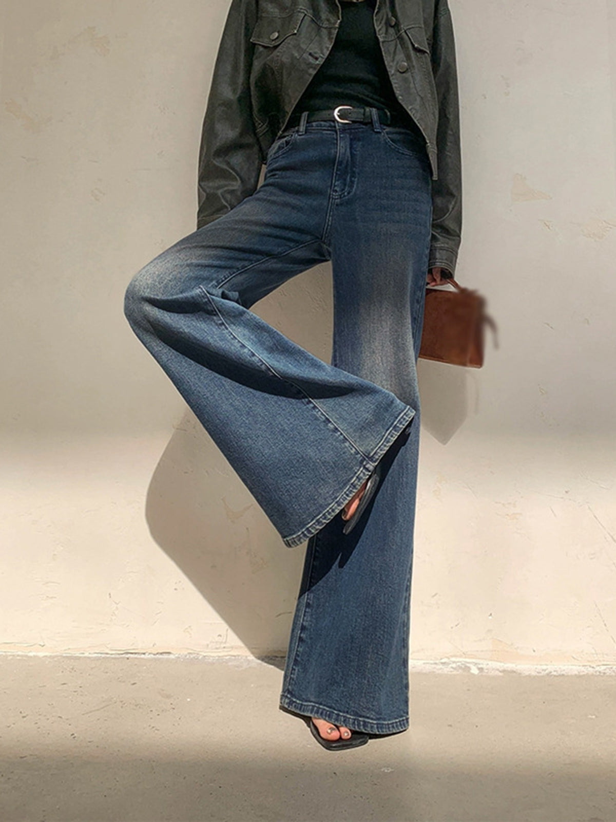 Flared Denimbukser med Høj Talje – Elegance i Hverdagen
