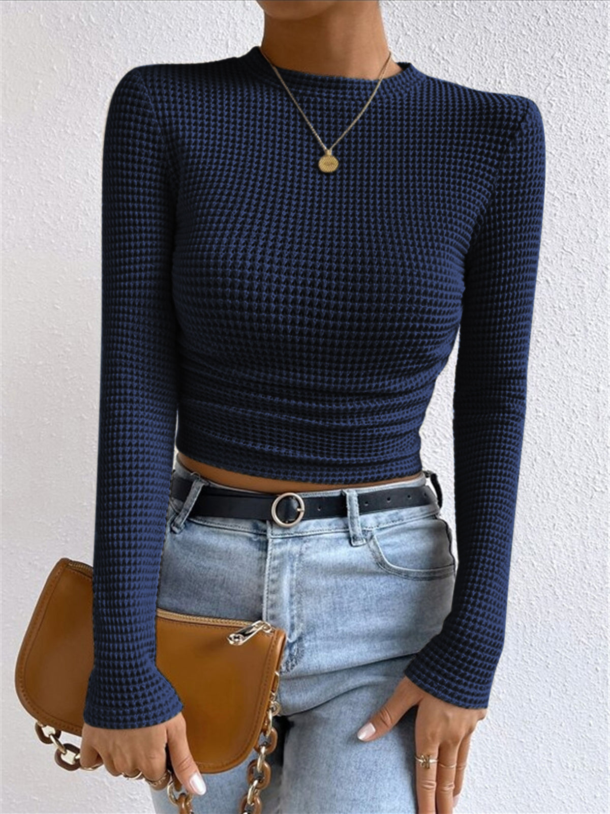 Liva | Trendig Långärmad Crop-Top i Texturerad Stil