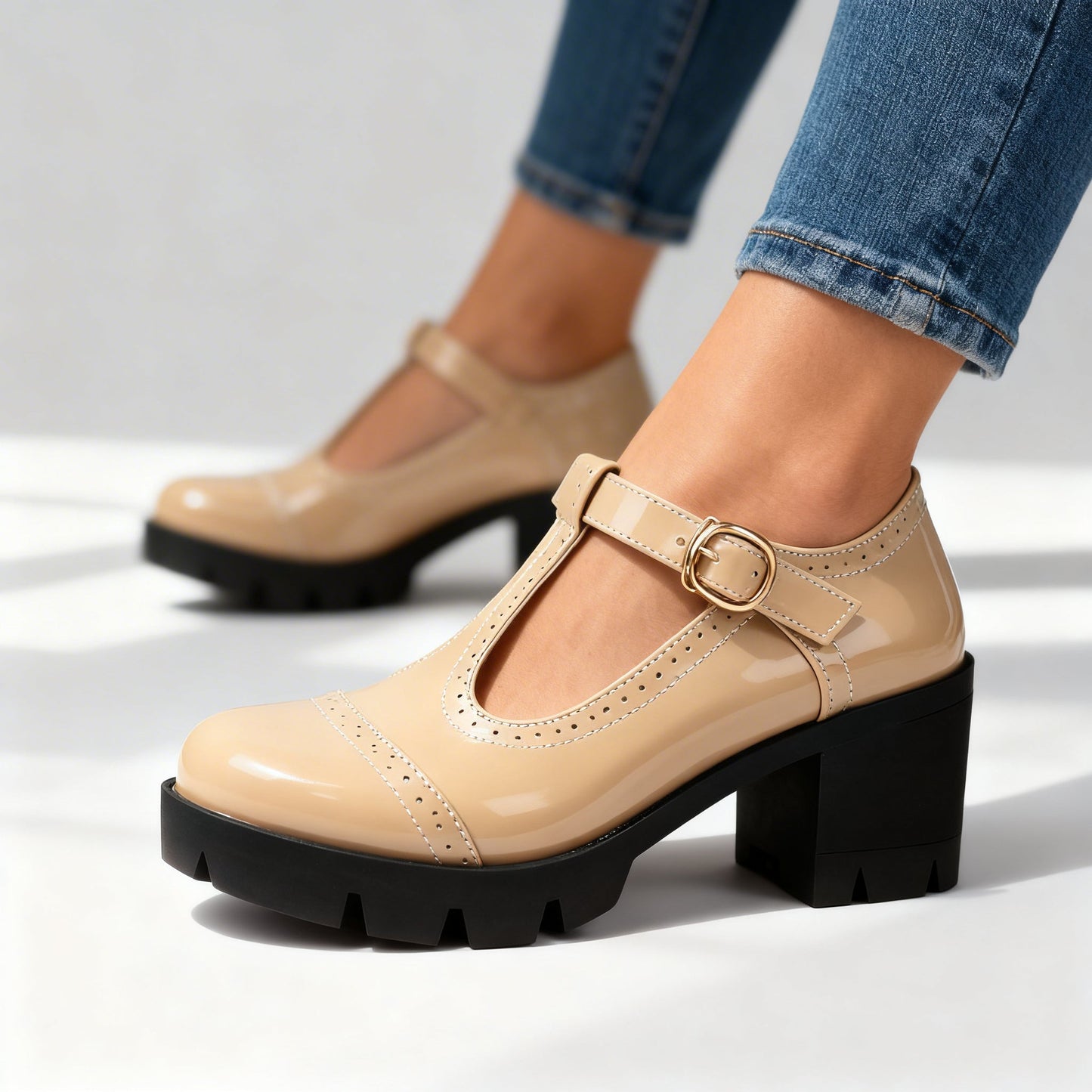 Clara | Eleganta Mary Janes med T-Riemen och Stabil Klack
