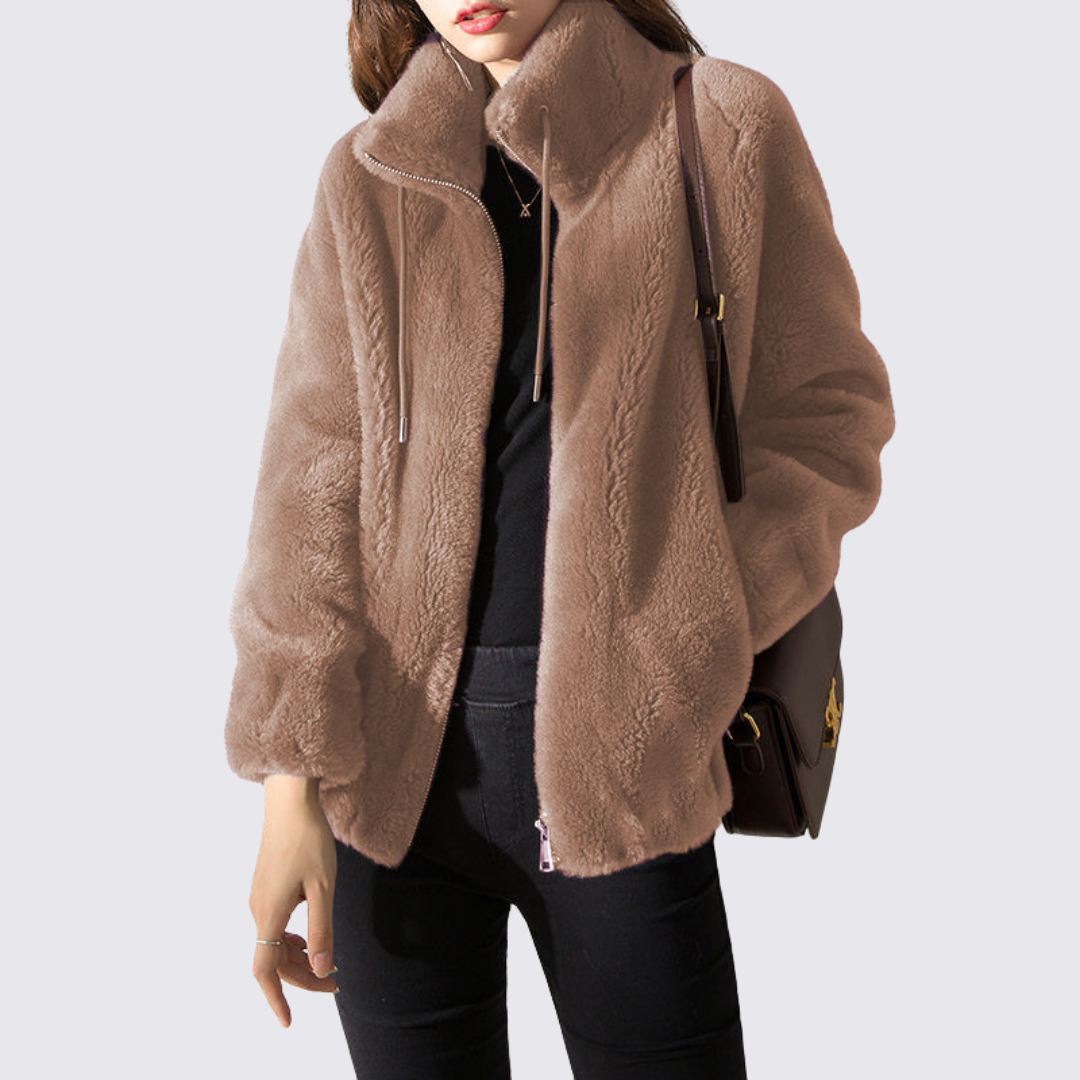 Dame Teddy Jakke med Lynlås – Ståkrave – Lunt Og Krammende