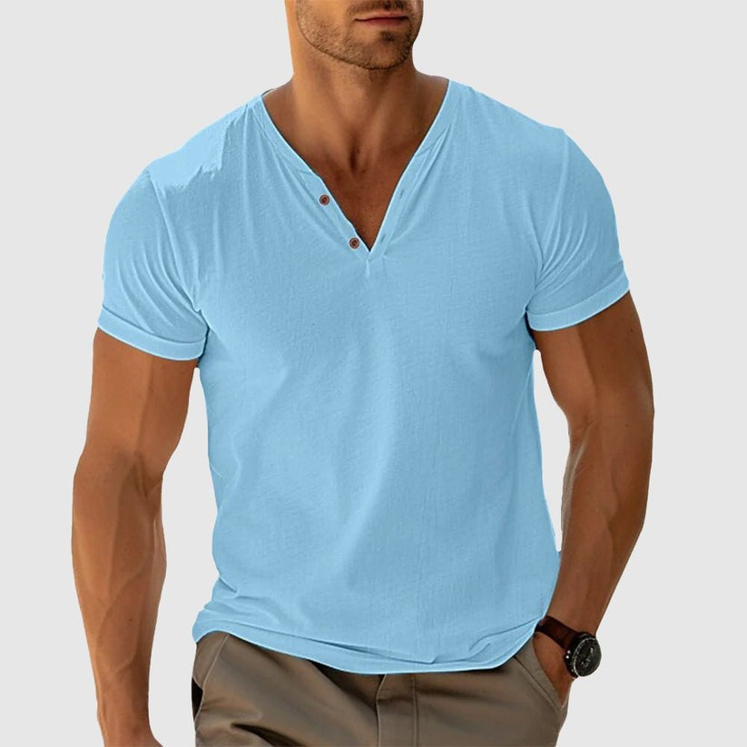 Stilren stickad t-shirt med knappdetaljer