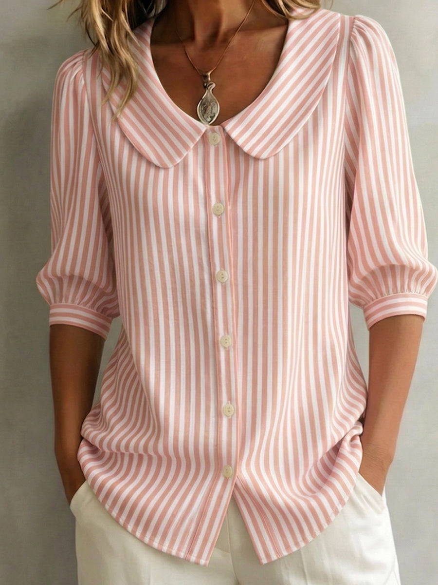 Vintage-inspirerad Blus med Marint Tema och Charmig Krage