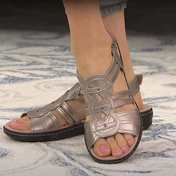 Sandaler för kvinnor med platt sula och komfortabel design