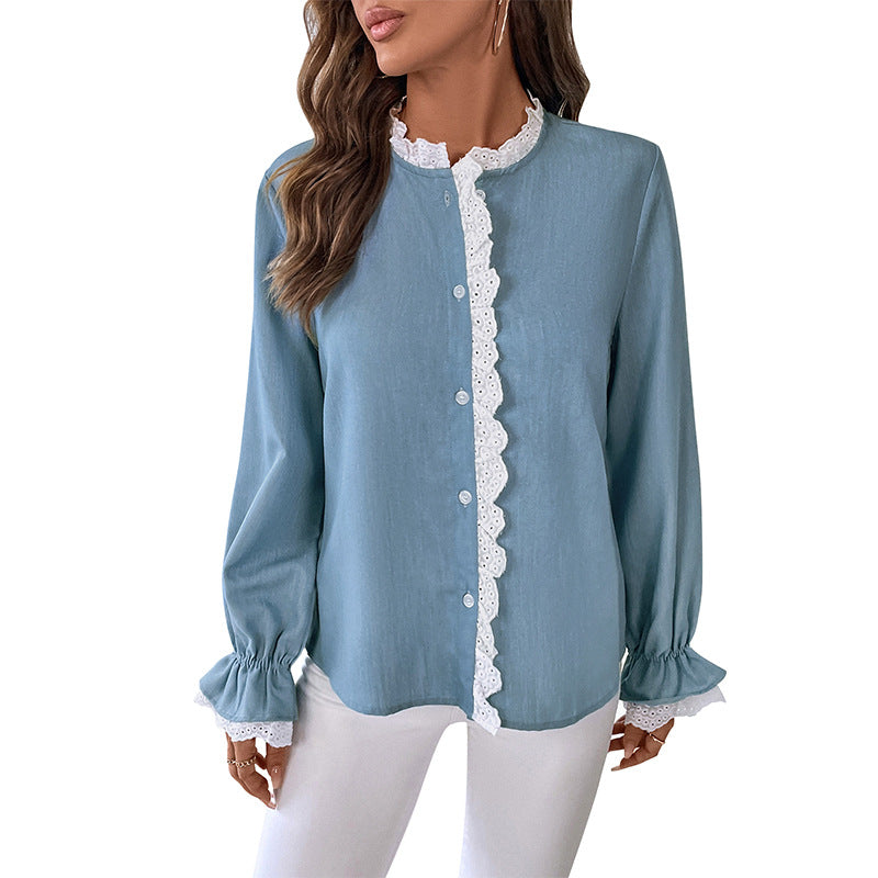 Feminine Bluse med Flæser og Knappedetaljer
