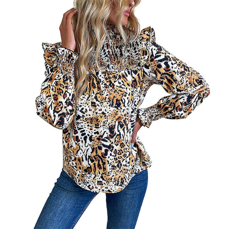 Elegant Bluse med Voluminøse Ærmer og Rynket Krave