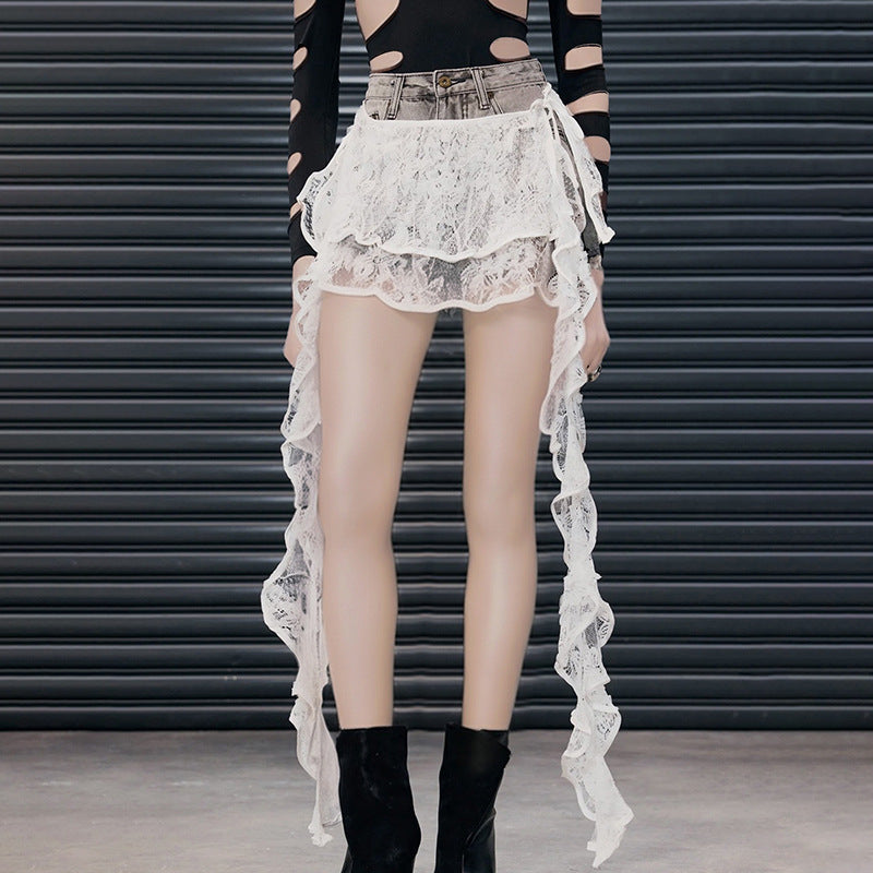 Elegant Asymmetrisk Spetskjol med Feminin Volangdesign