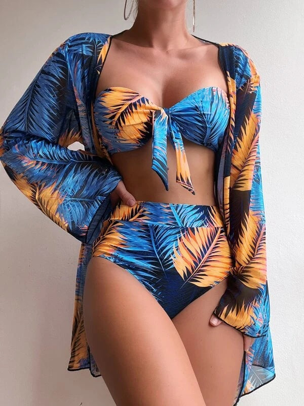 Blomstrande Bandeau-Bikini med matchande Kimono