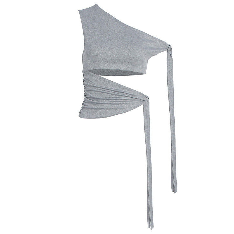 Asymmetrisk Inslagen Top med Eleganta Draperingar