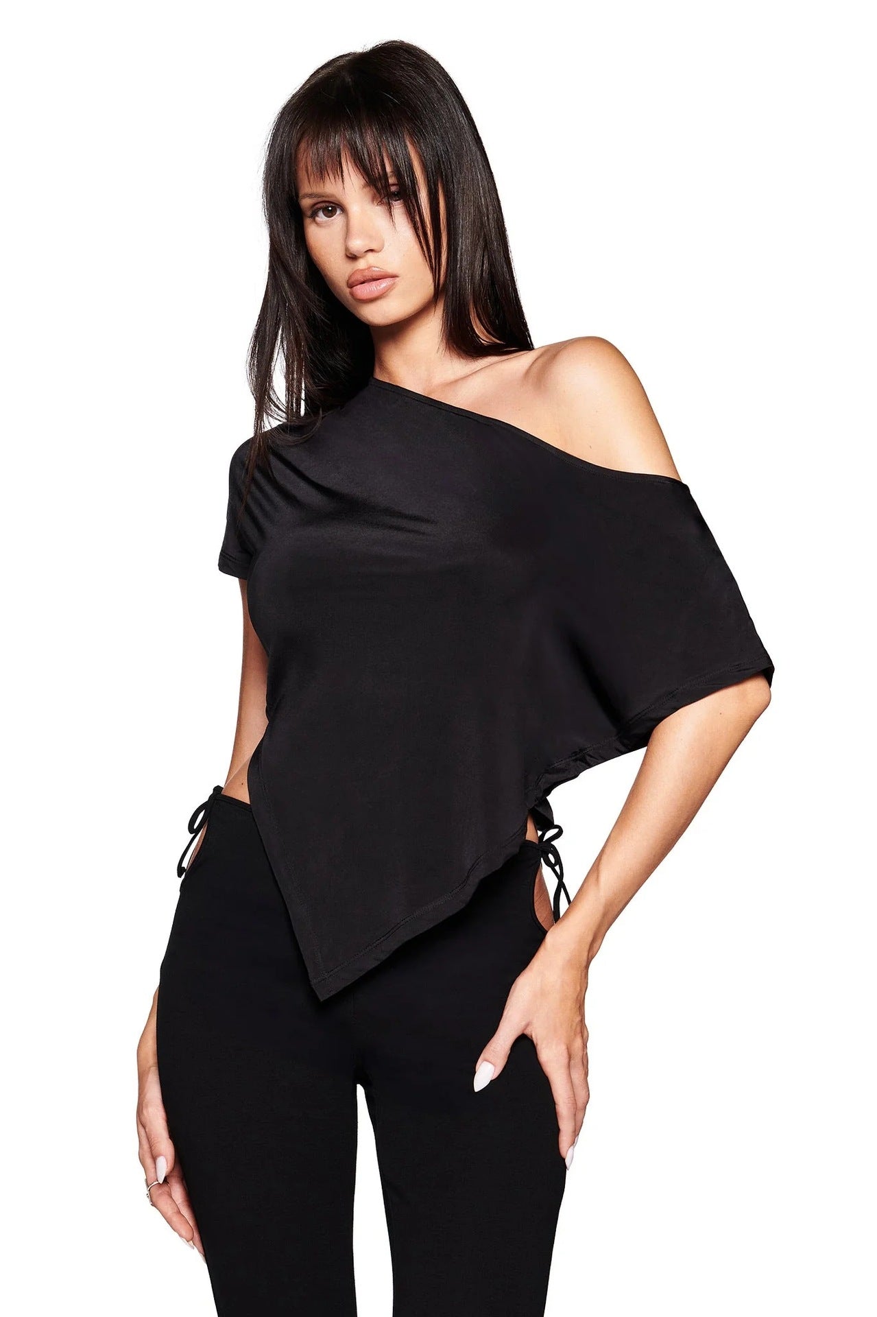 Asymmetrisk T-Shirt med Trendiga Ränder för Kvinnor