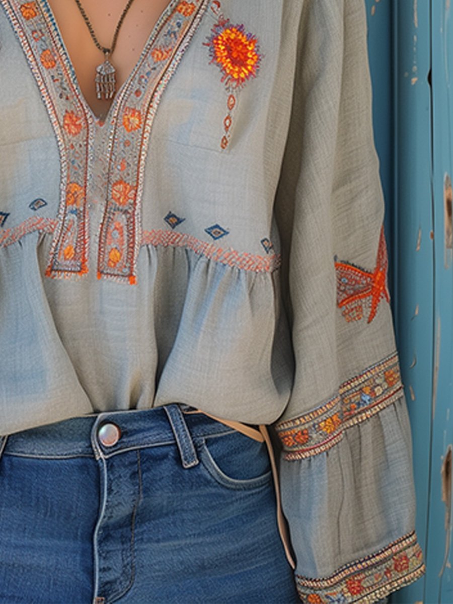 Livia | Elegant Boho-Blus med V-ringning och Handbroderi