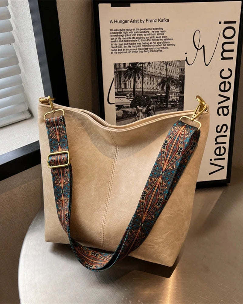 Crossbody taske til kvinder - med aftagelig, mønstret rem