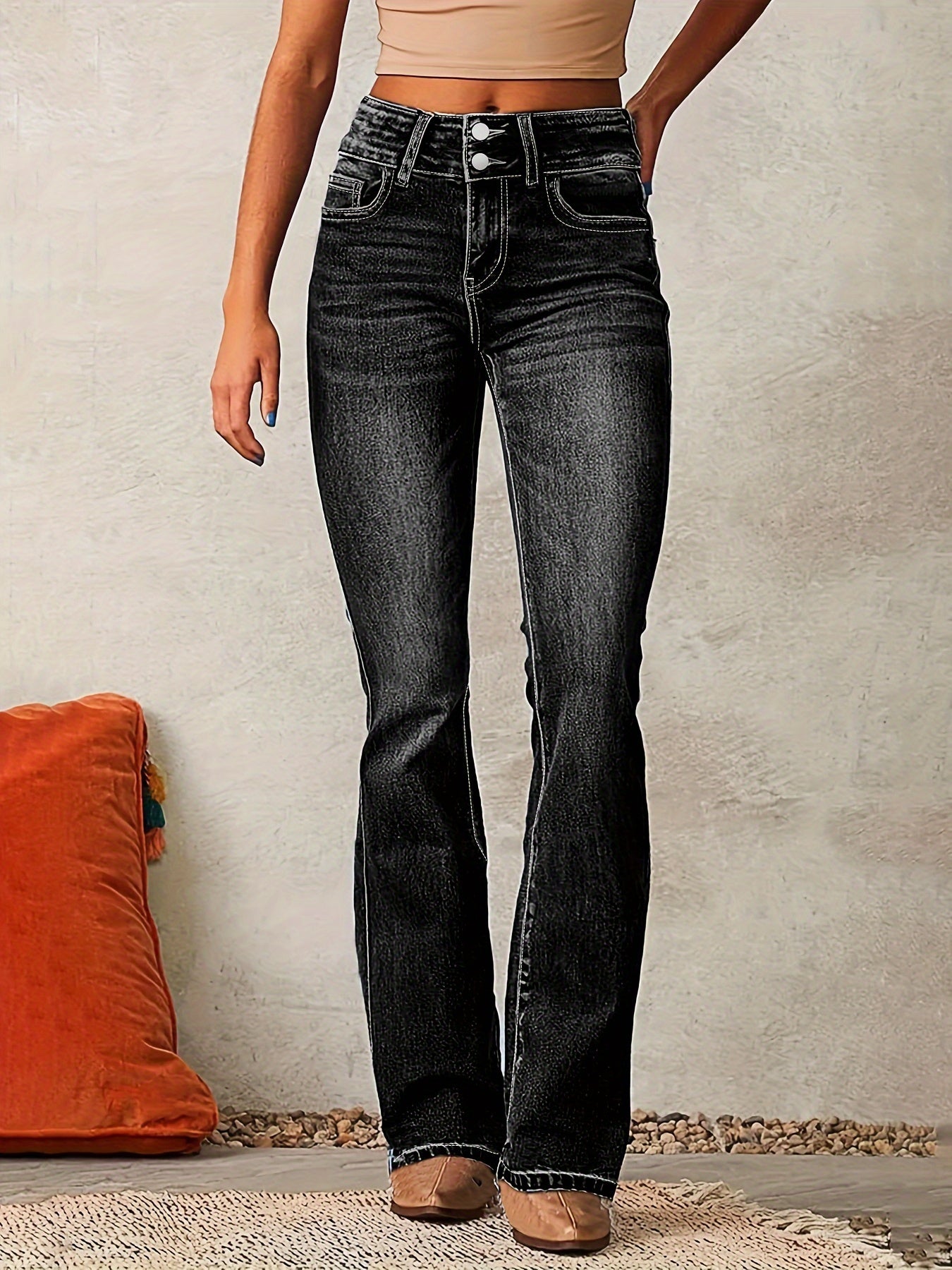 Livia | Högmidjade jeans med utsvängd silhuett