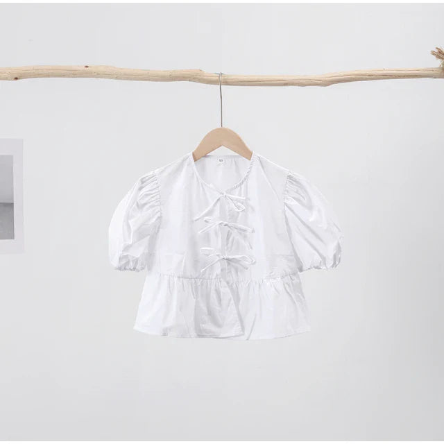 Chic Bluse med Puffærmer og Sløjfedetaljer