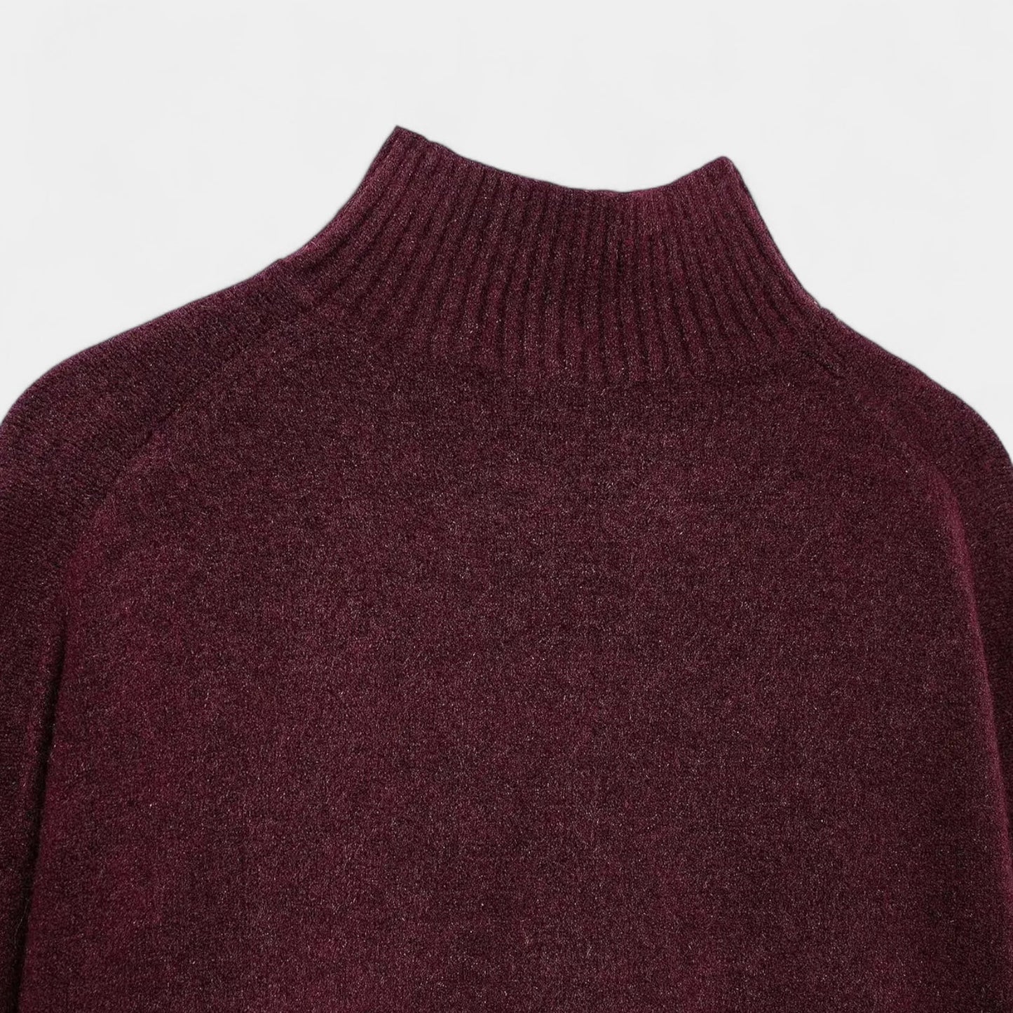 Elegant Strikpullover med Høj Krave – Stilfuld Varmekilde
