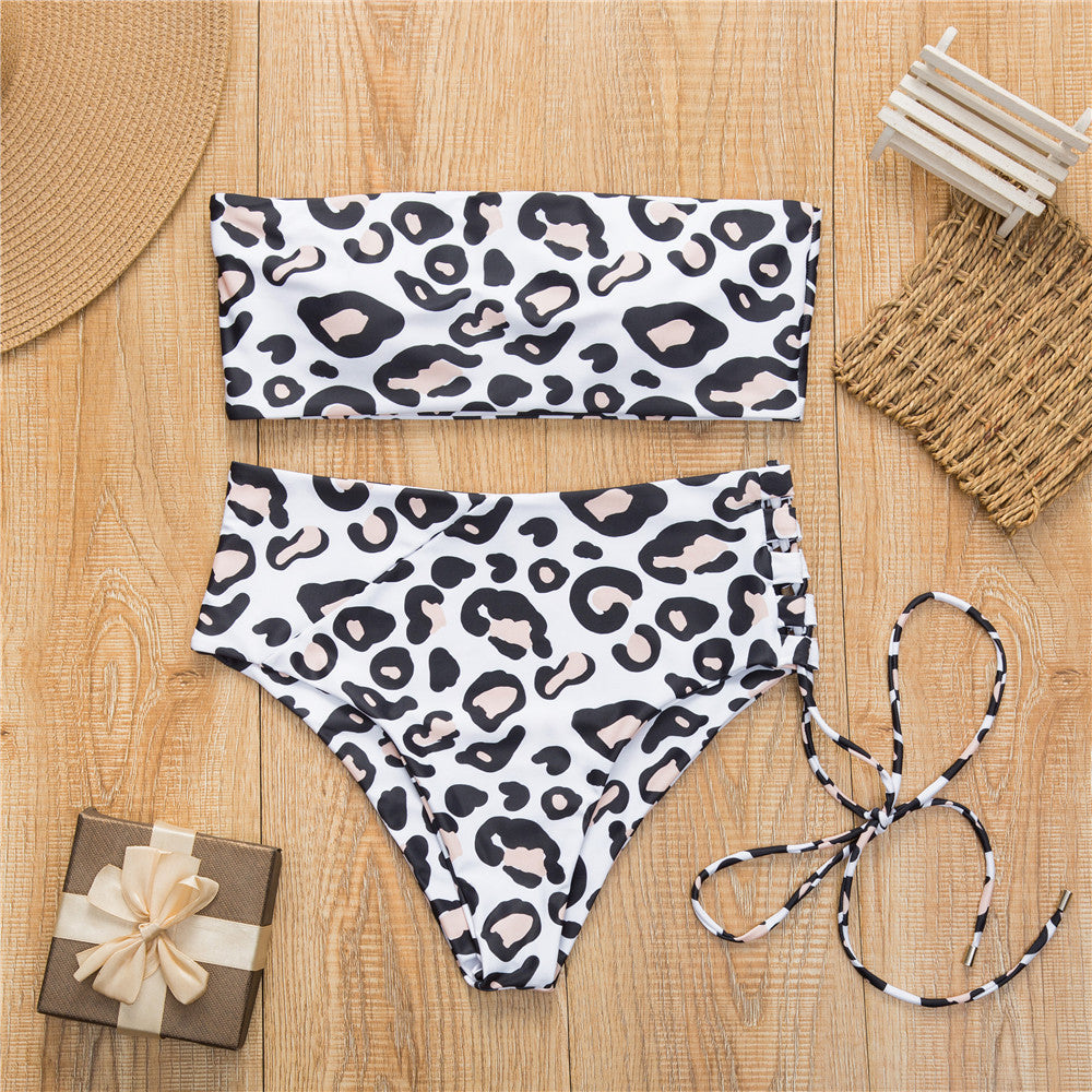 Elegant Bandeau-Bikini med Hög Midja för Stilmedvetna