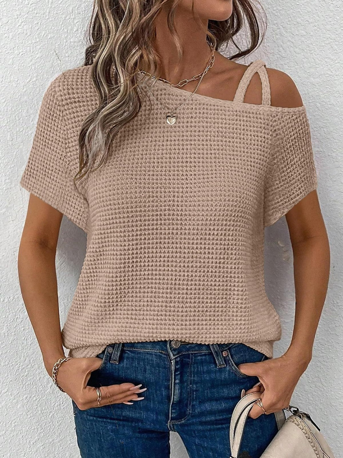 Stilfuldt Asymmetrisk T-Shirt med Rund Halsudskæring