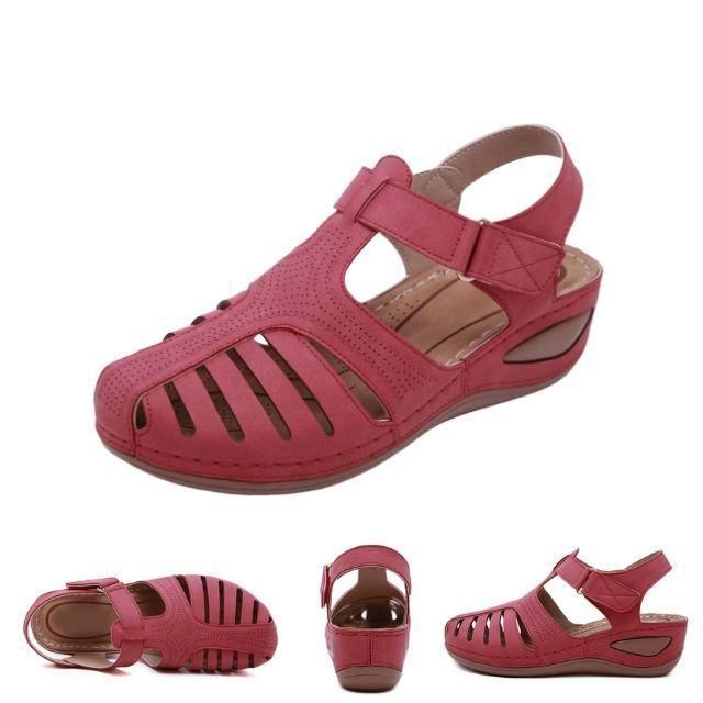 Skulpturerade Läder Sandaler med Ankelsnodd