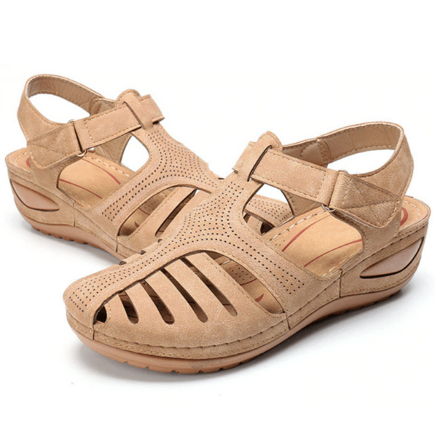 Skulpturerade Läder Sandaler med Ankelsnodd