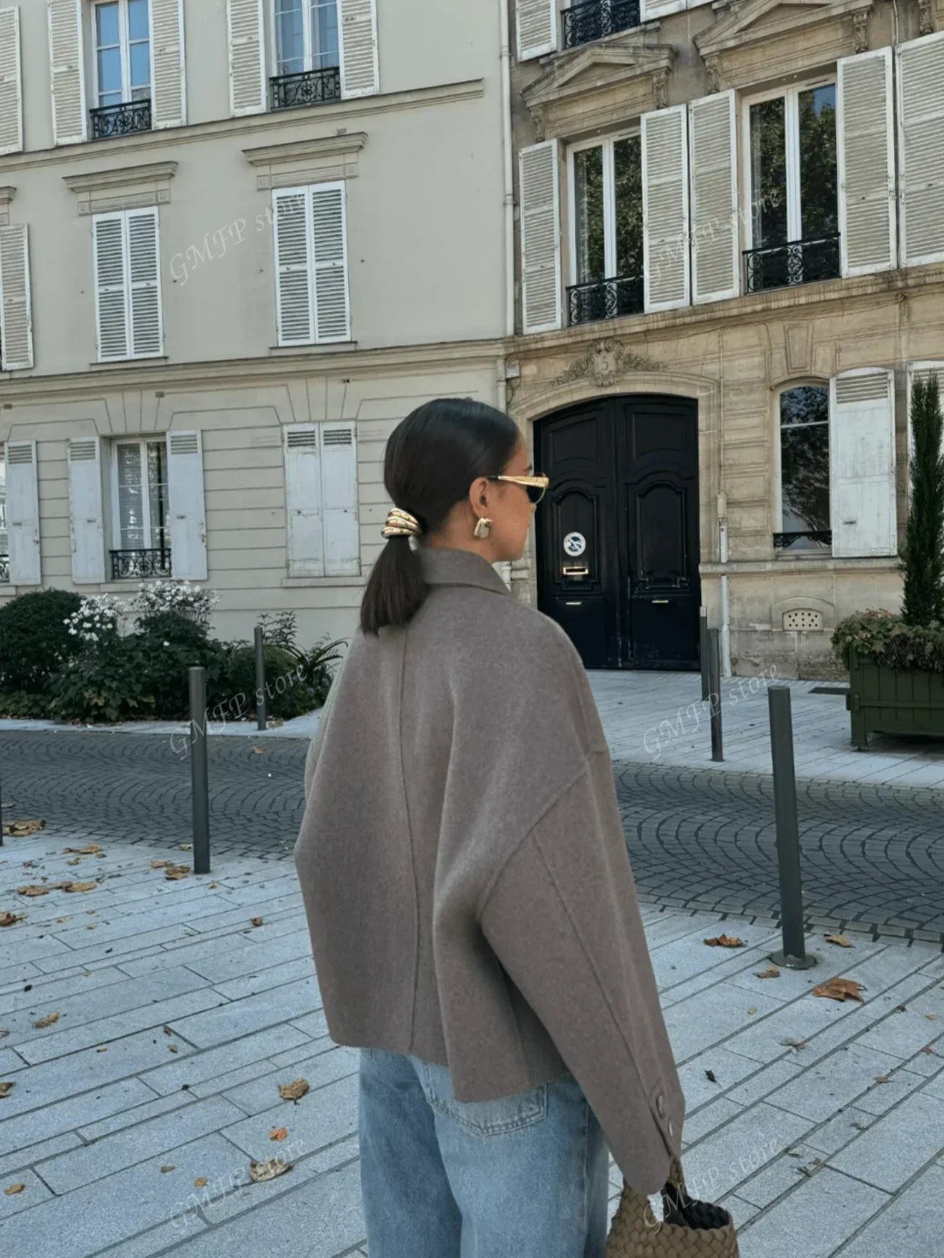 Cropped uldjakke med knaplukning – tidløs paris-chic til kvinder