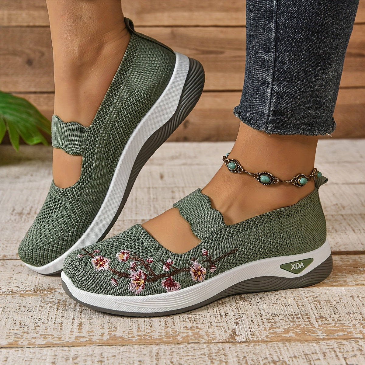 Blommönstrade Mesh Slip-On Skor – Färgsprakande Stil