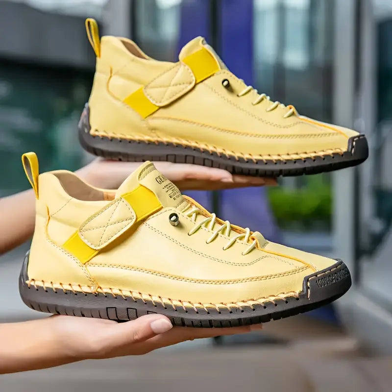 Sneakers för damer med snörning och ortopediskt stöd