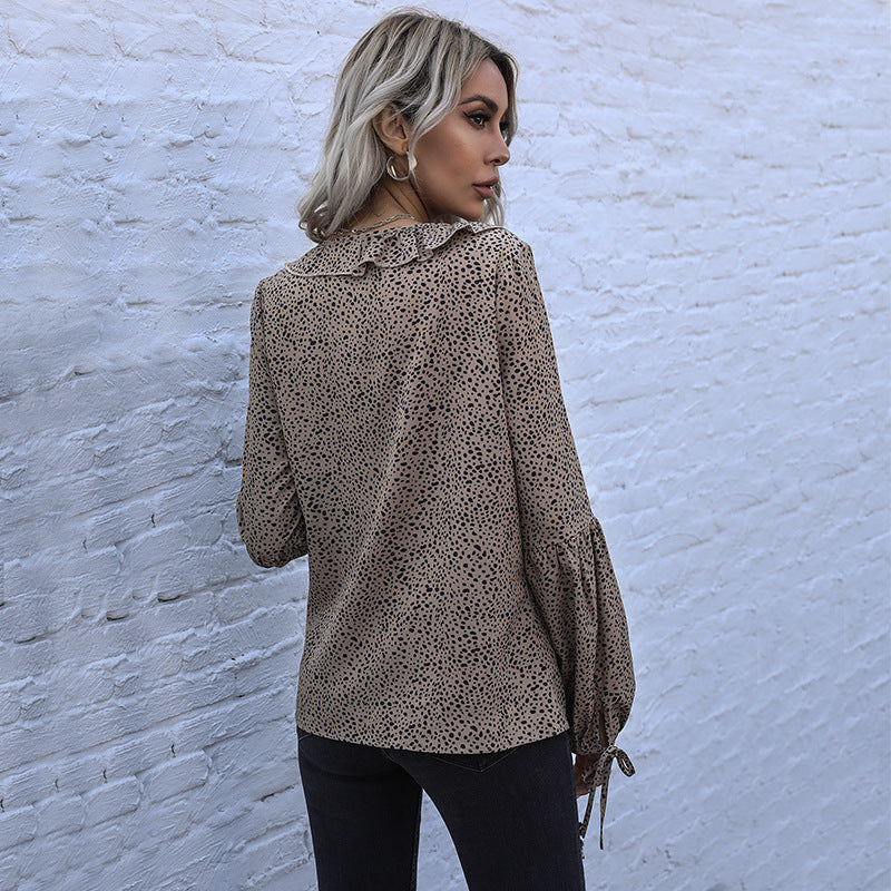 Elegant Bluse med Rüschen og Luftige Puffærmer