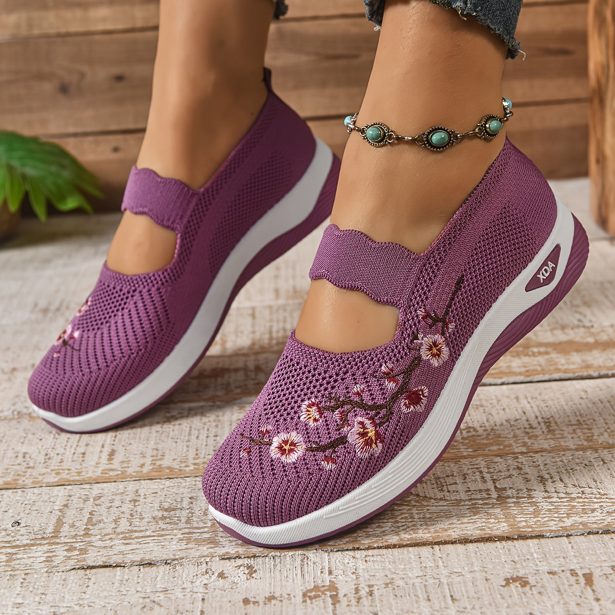 Blommönstrade Mesh Slip-On Skor – Färgsprakande Stil
