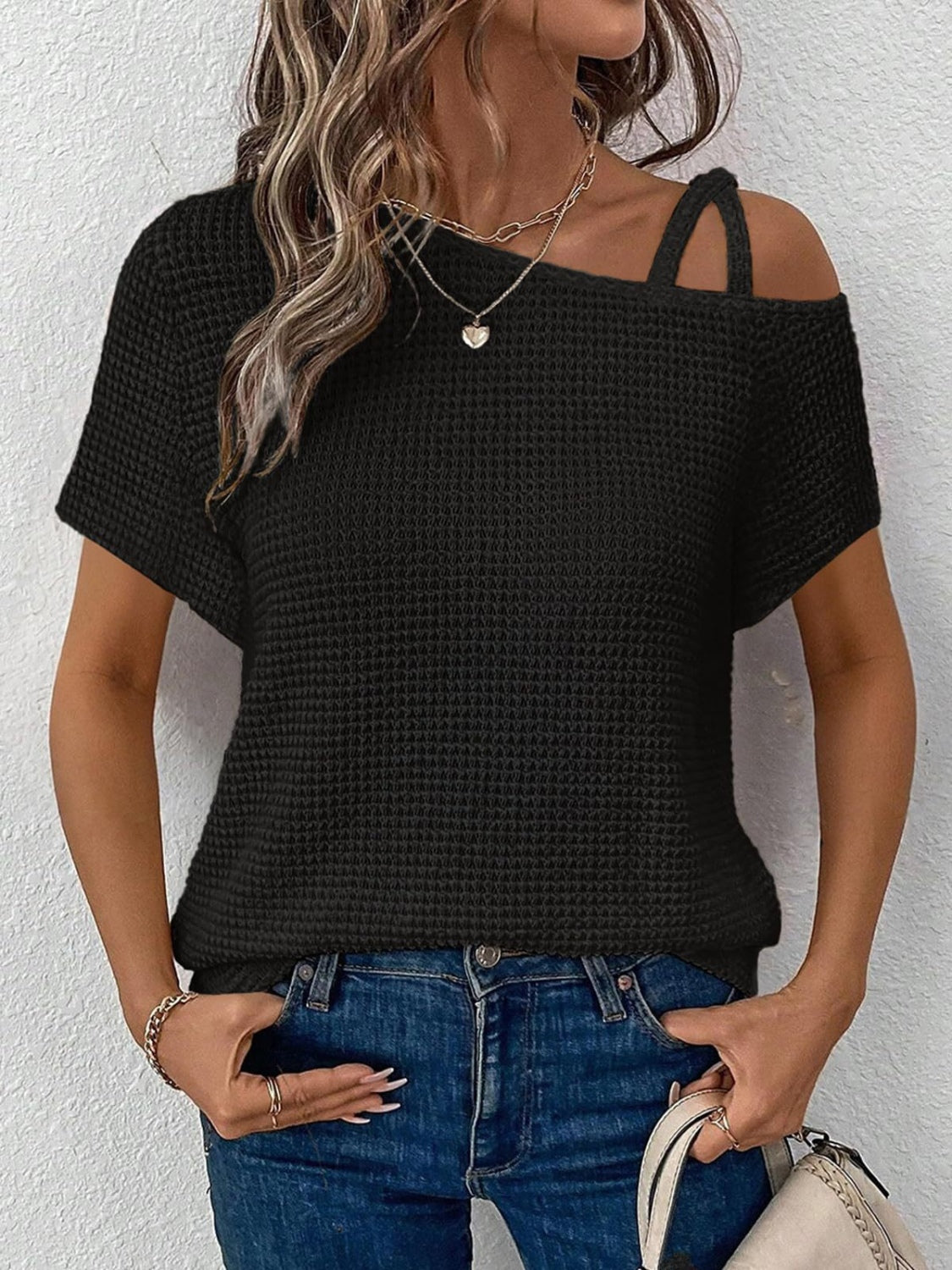 Stilfuldt Asymmetrisk T-Shirt med Rund Halsudskæring