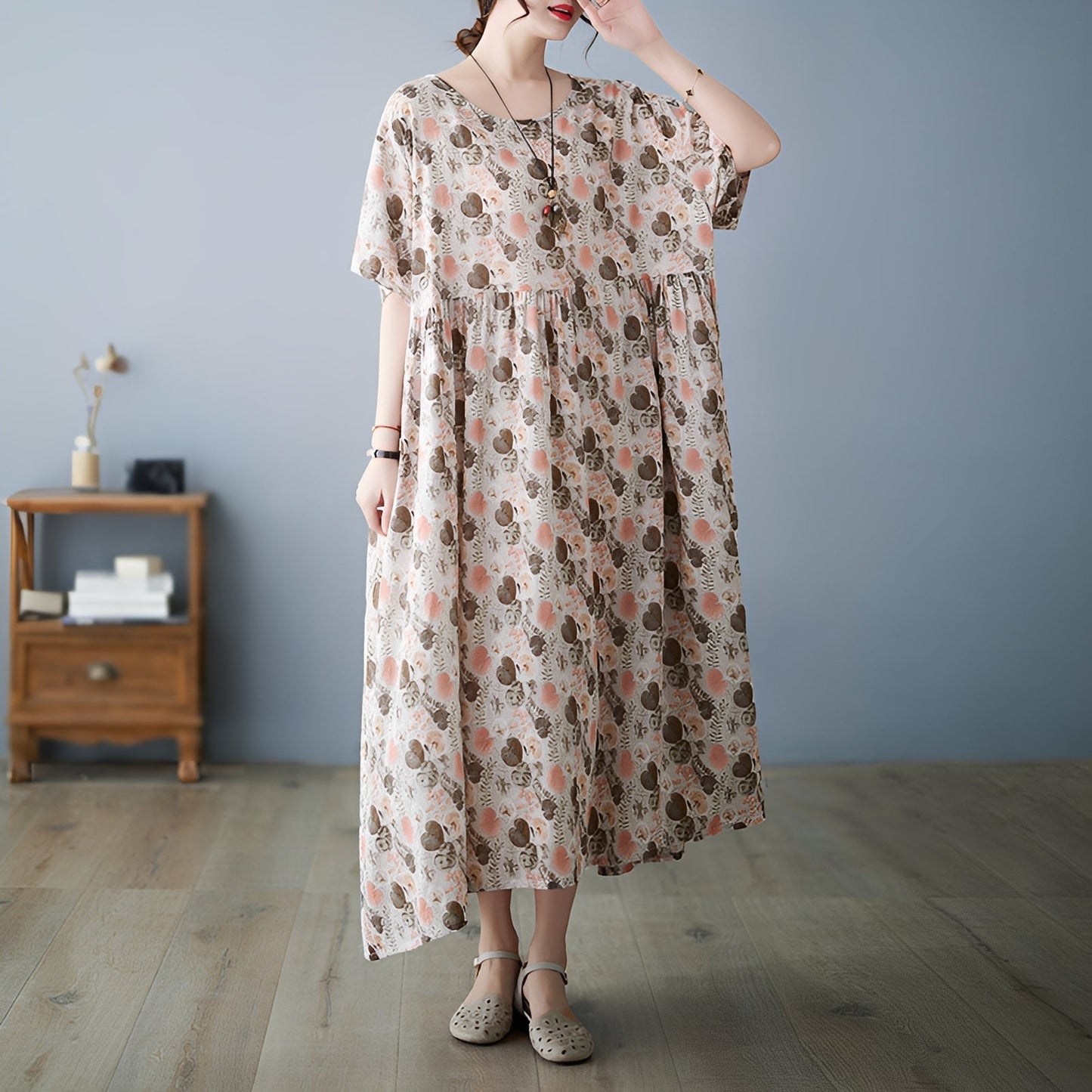 Evelina - Elegant och luftig klänning för den moderna kvinnan