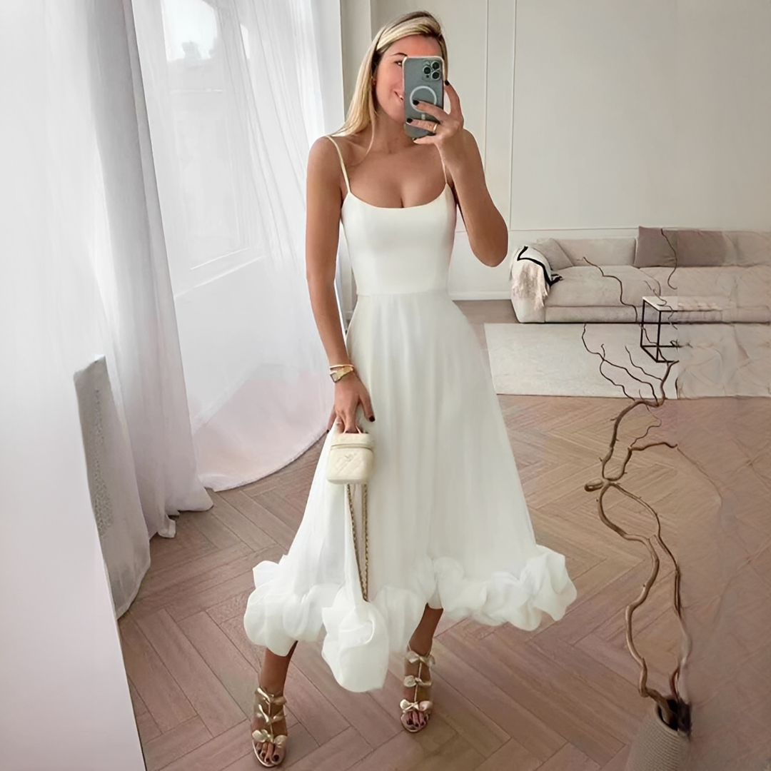 Elena - Eleganta och Svala Klänningar för Varje Tillfälle