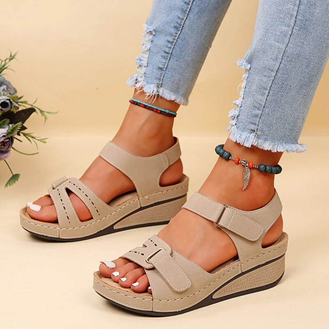 Elina | Trendiga Sandaler med Platå för Kvinnor