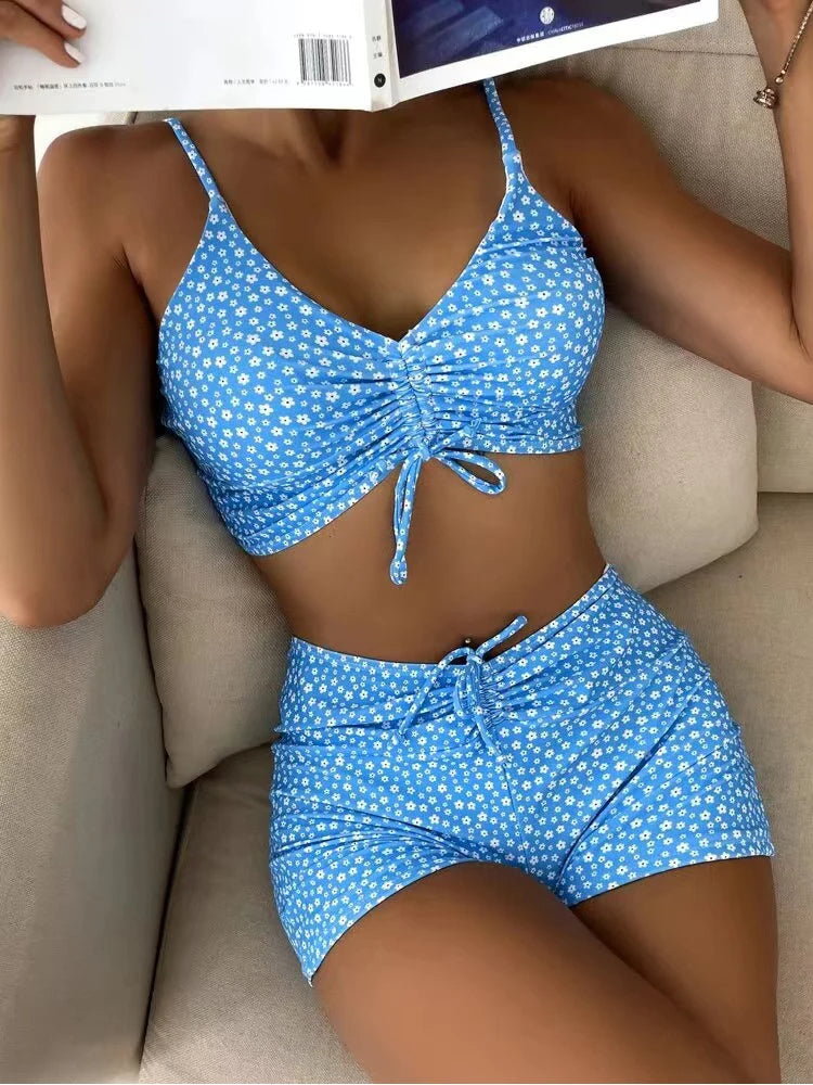 Bikini Adria med blommönster – Modern och stilren design