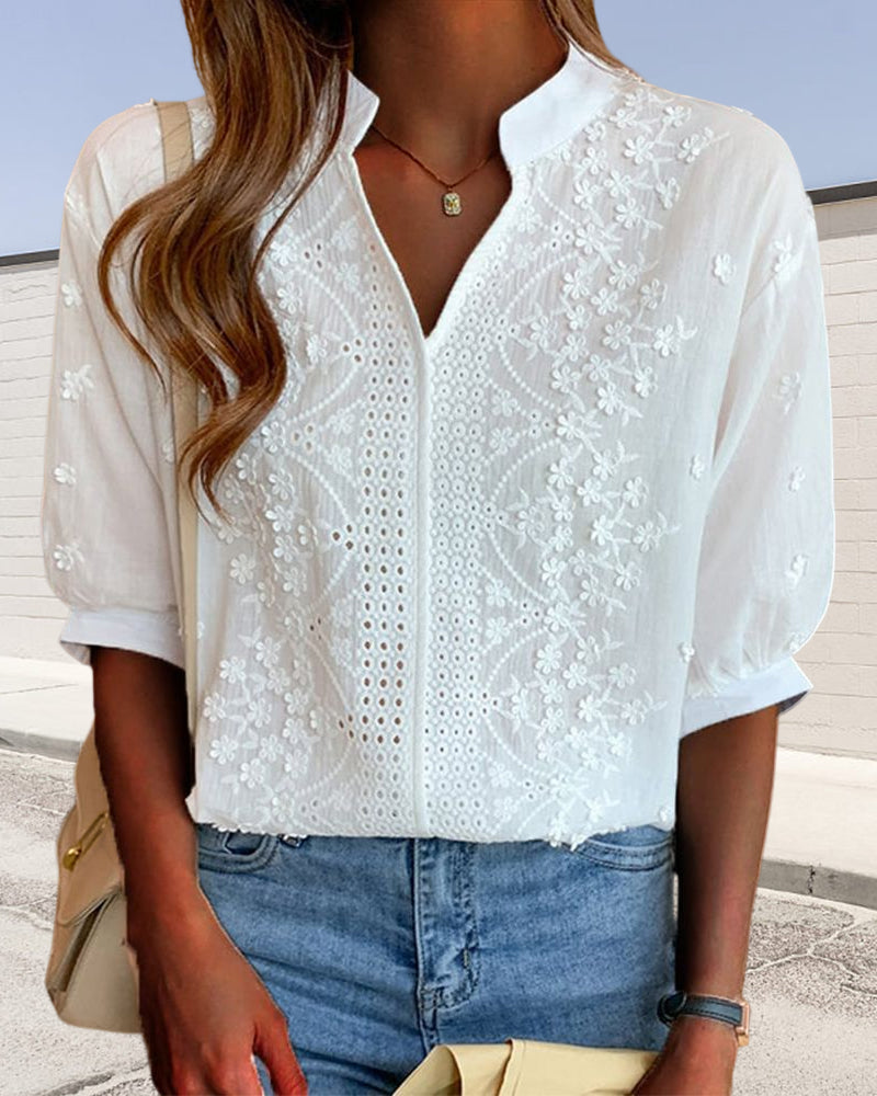 Evelina | Elegant sommarblus med V-ringning och puffärmar