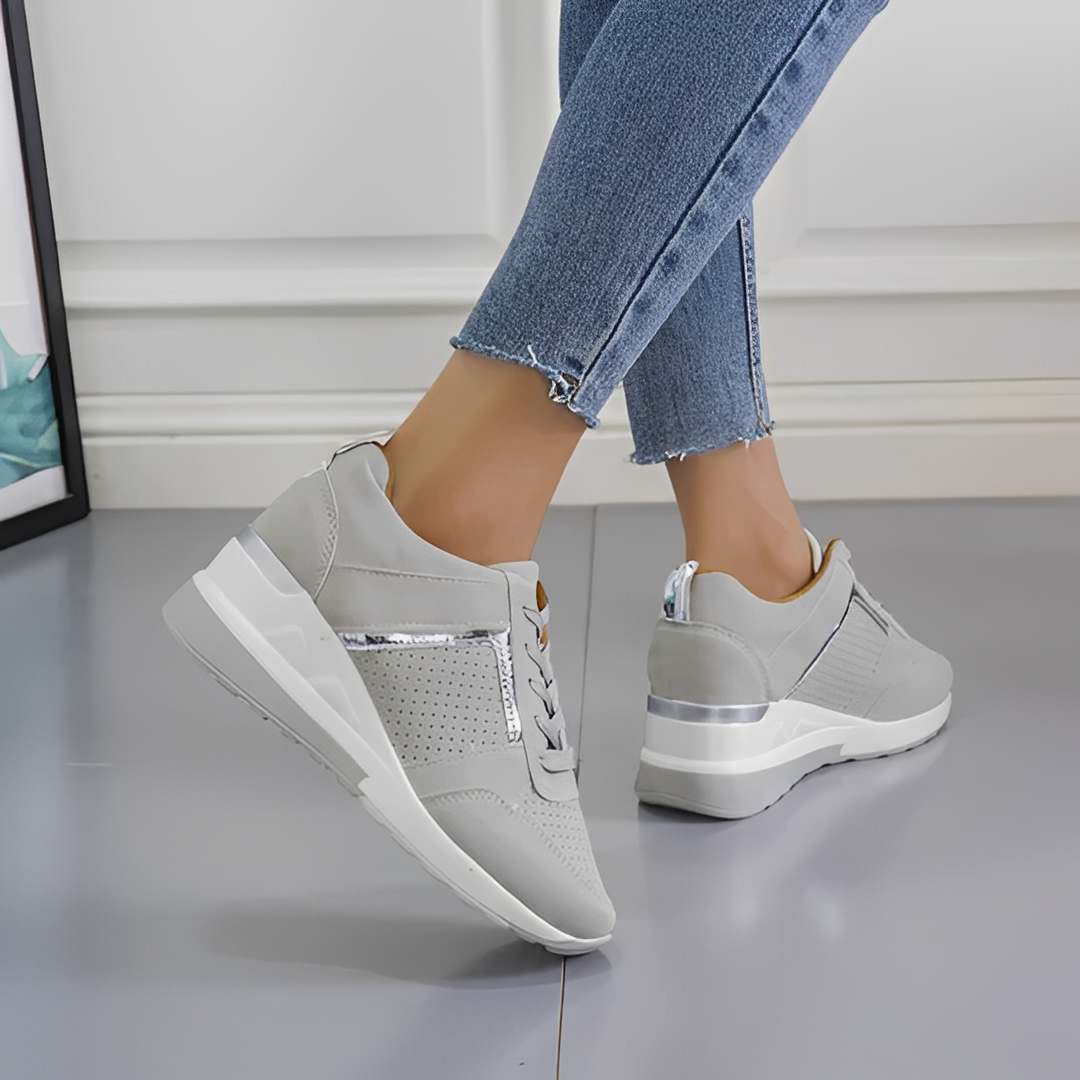 LuxeStride - Eleganta och Trendiga Sneakers för Damer