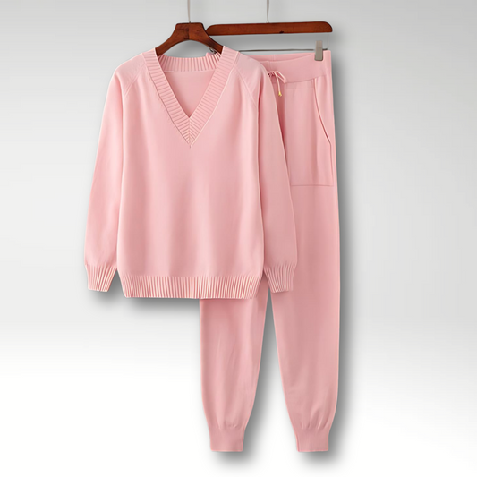 Elegant mysset med luva och byxor – Stilfull avkoppling