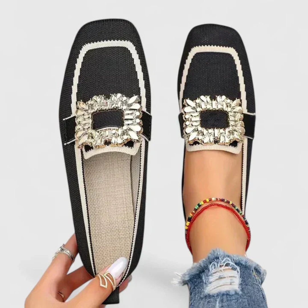 Nora | Elegant Slip-On Loafers med Smyckesdetaljer