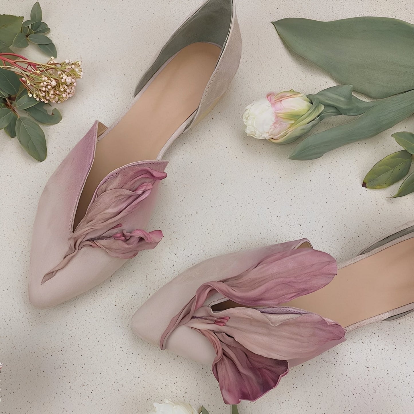 Livia - Eleganta platta damskor med blommiga detaljer