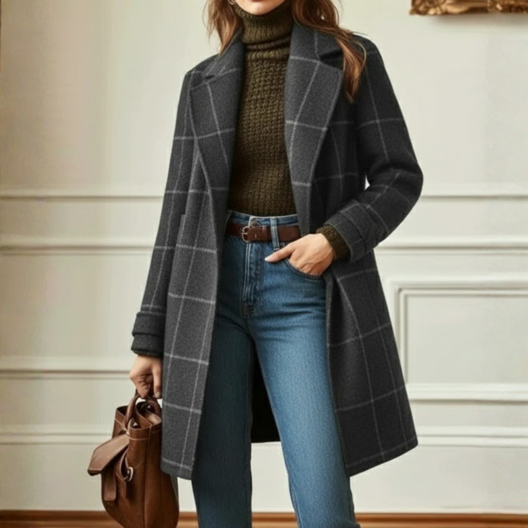 Celeste | Elegant Rutig Kappa med Knappstängning