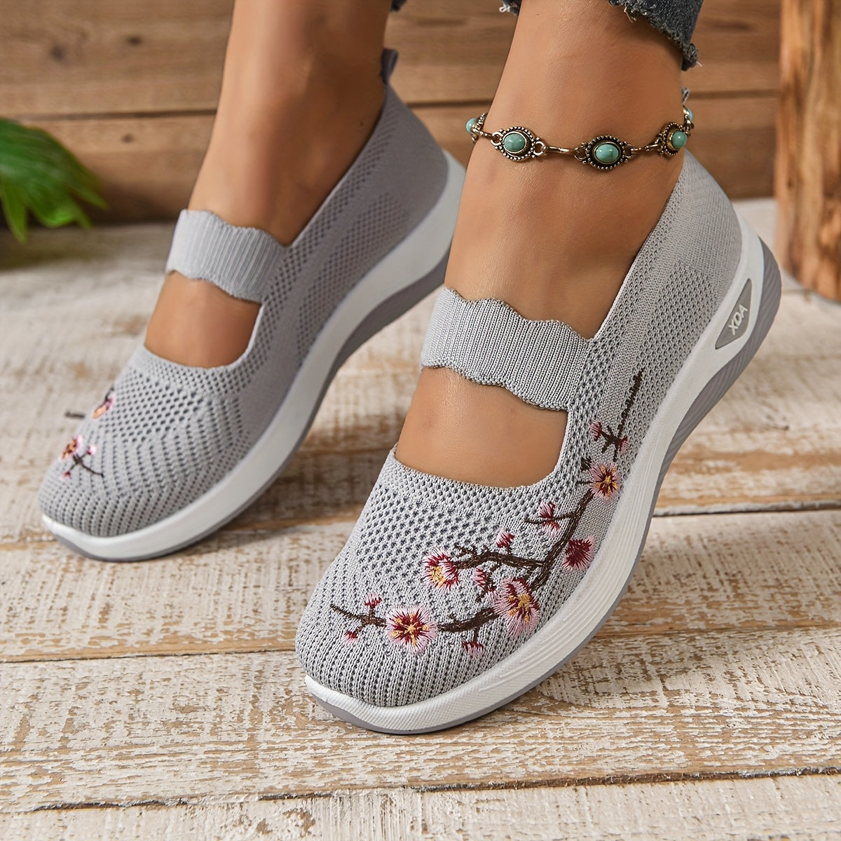 Blommönstrade Mesh Slip-On Skor – Färgsprakande Stil
