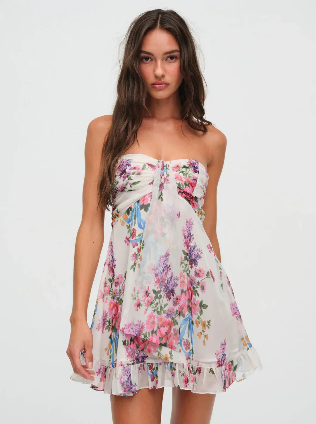 Sofistikeret Boho-Maxikjole med Blomsterprint
