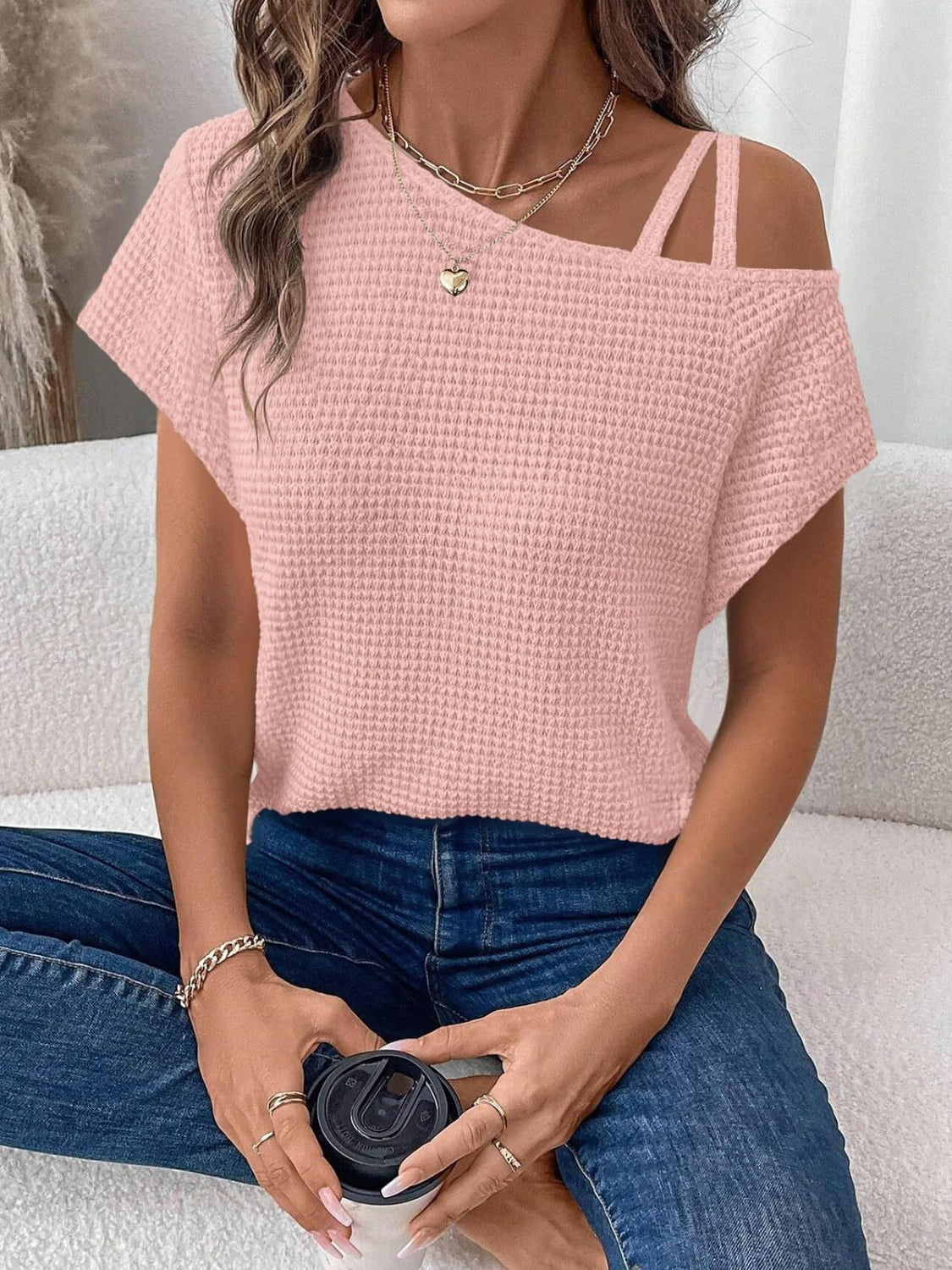 Stilfuldt Asymmetrisk T-Shirt med Rund Halsudskæring
