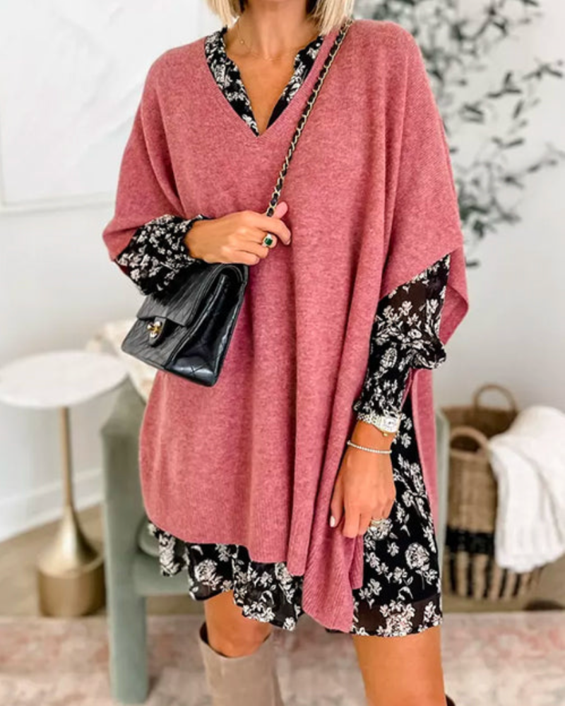 Loose Fit stickad poncho med V-ringning