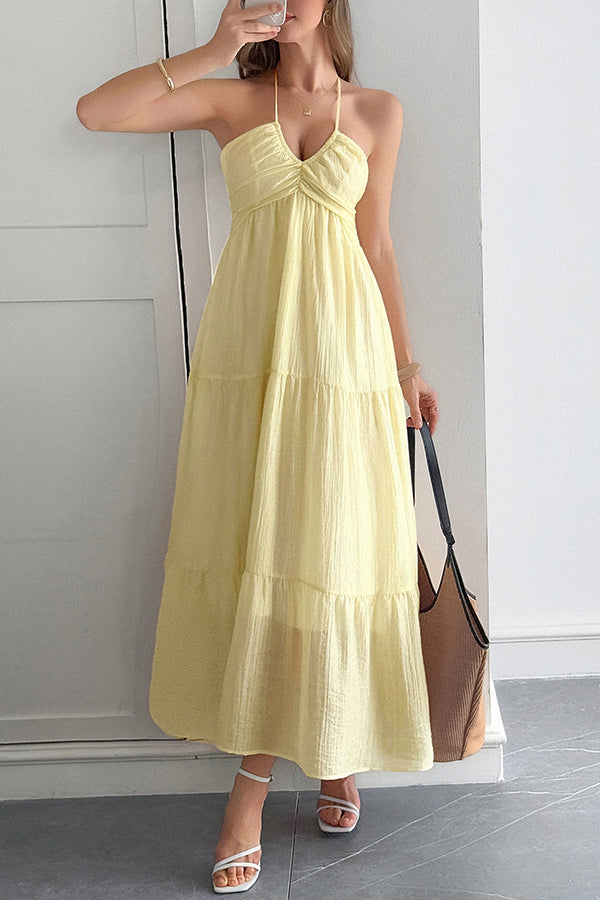 Elegante Maxikjole med Halterneck-design til Ferie-vibes