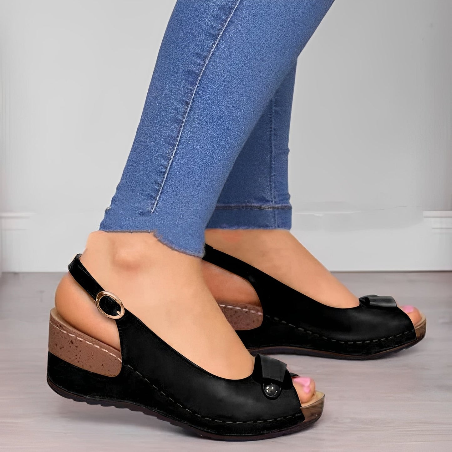 Elena - Eleganta Klacksandaler för Varje Tillfälle