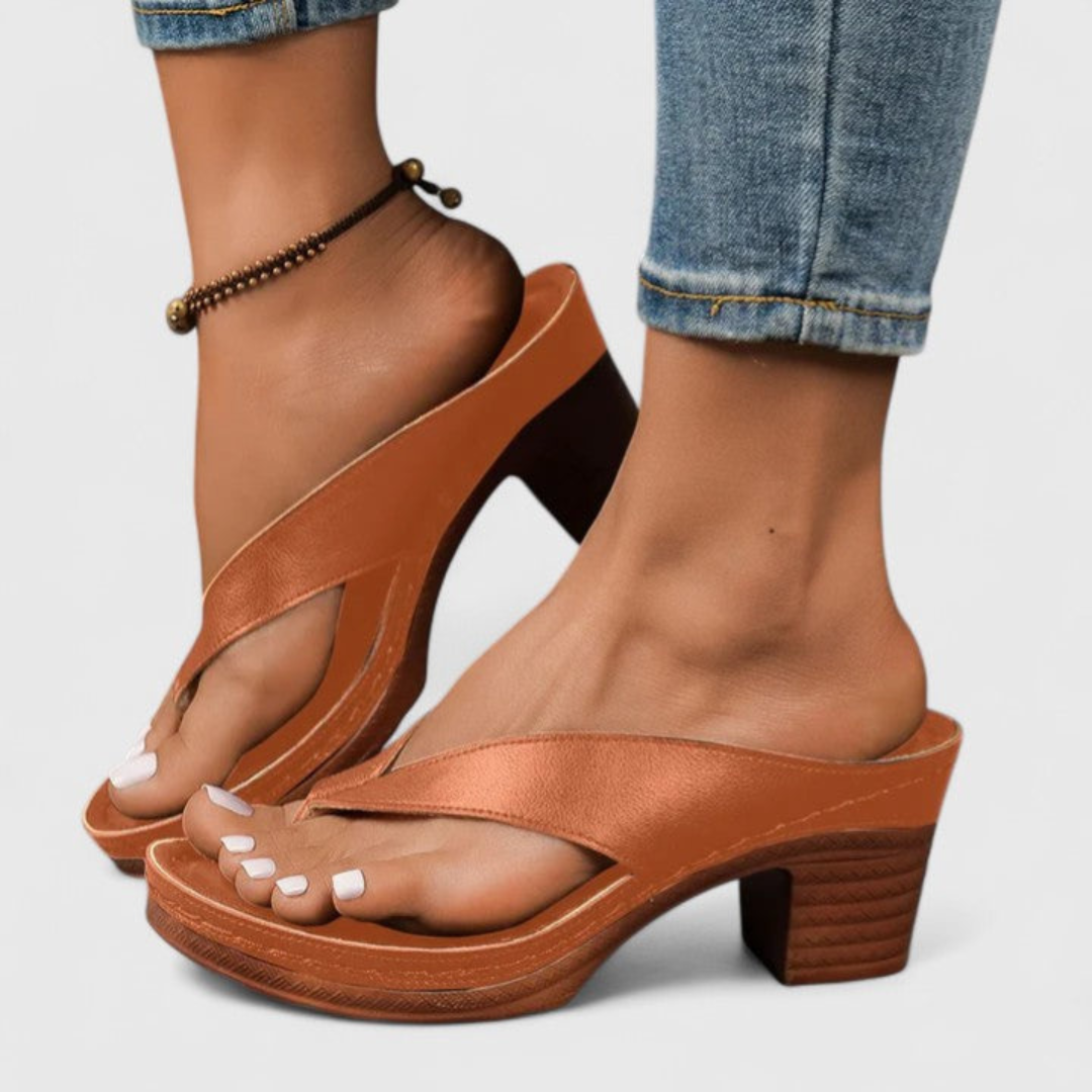 Luna | Trendiga Chunky Klacksandaler för Kvinnor