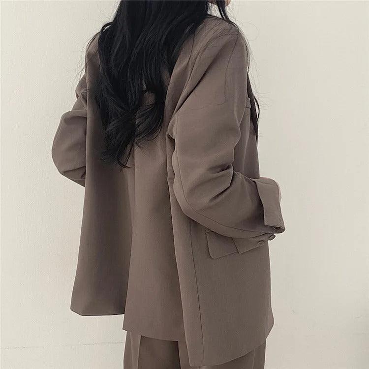 Elysia | Tvådelad Kostym med Lång Blazer för Moderna Kvinnor