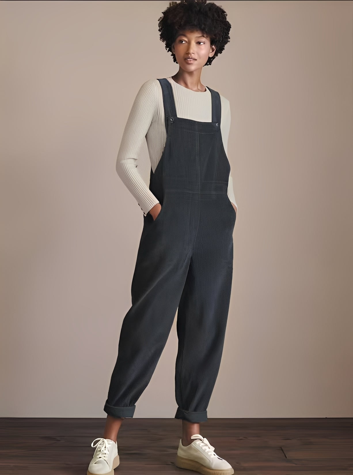 Evelina - Elegant Cord-Jumpsuit för en Sofistikerad Look