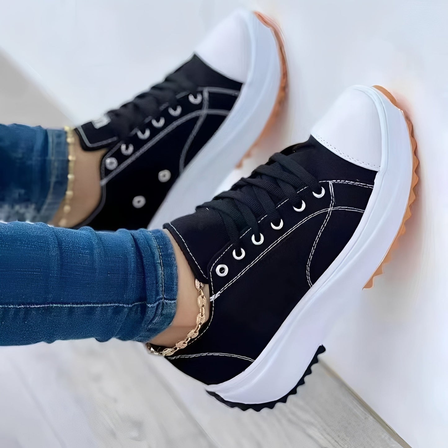 Vibrant - Trendiga Sneakers för Mode Medvetna Kvinnor